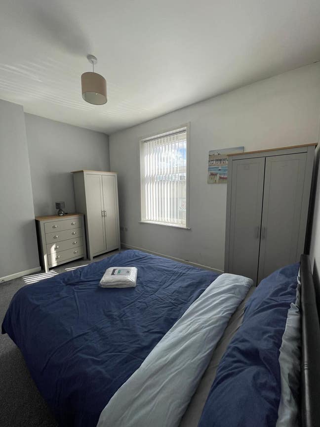 Ensuite Large Double Room  in Cobden Street, BB10 Main Photo