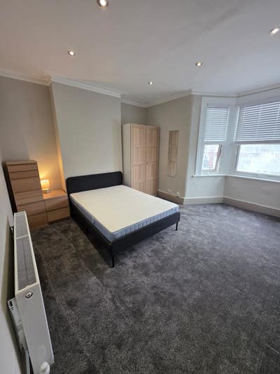 6 Bedroom newly furnished home - ready to go,  Main Photo