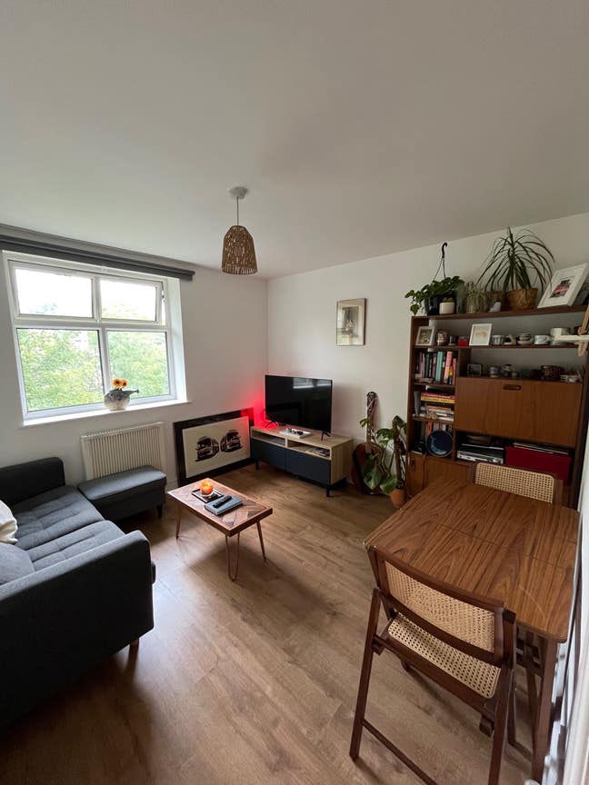 2 bed fully furnished flat in Whalley Range  Main Photo