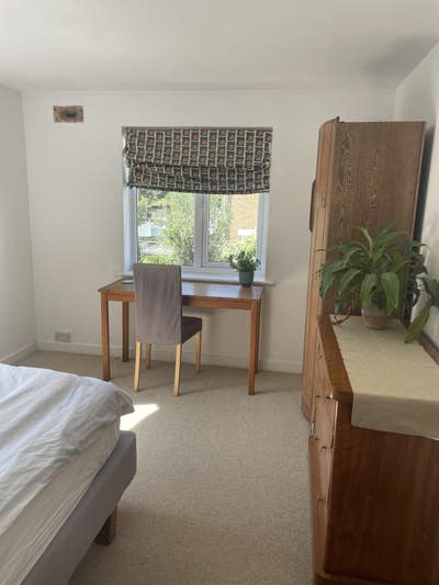 Lodger Double Room with small family Main Photo