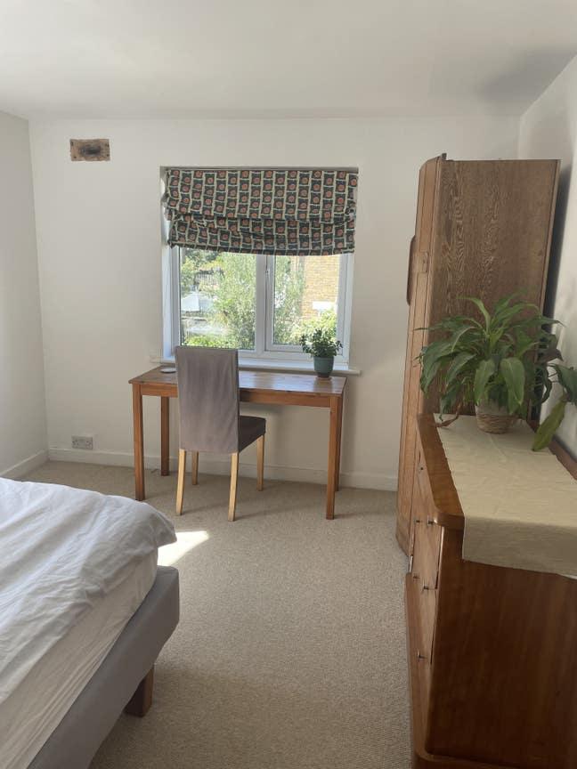 Lodger Double Room with small family Main Photo