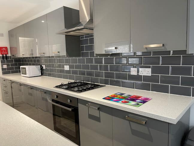 5 Bed House Share - Mount Street  *£400 cashback* Main Photo