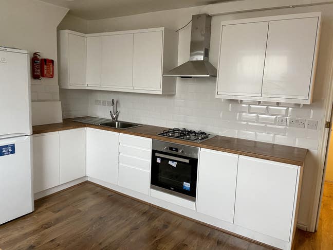 Lovely Large single Room in Woolwich Main Photo