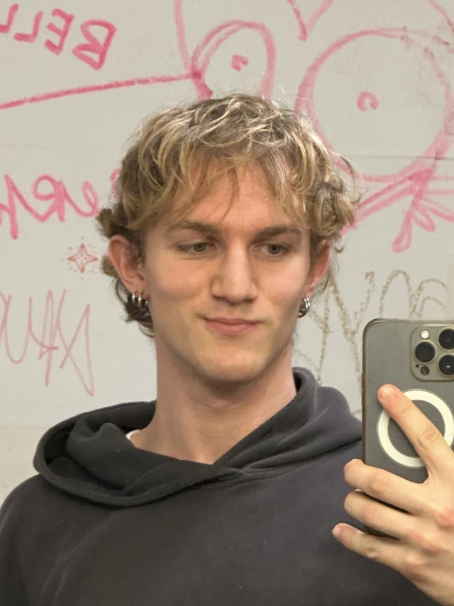 I’m a 22-year-old art student from Germany ... Main Photo