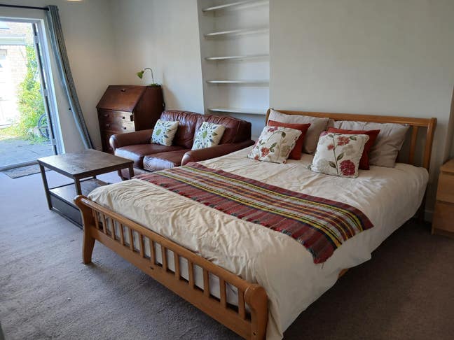 Extra-large students room available near UEA Main Photo