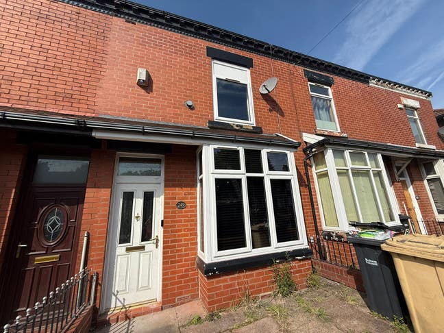 Modern 5-Bed All-En-Suite HMO – 4 Rooms Available  Main Photo