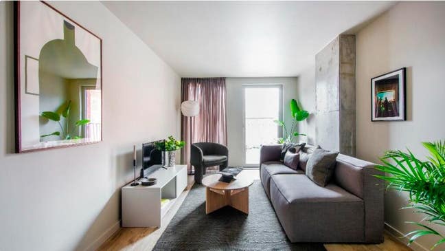 1 Ensuite Room Available. 2 Bedroom Main Photo