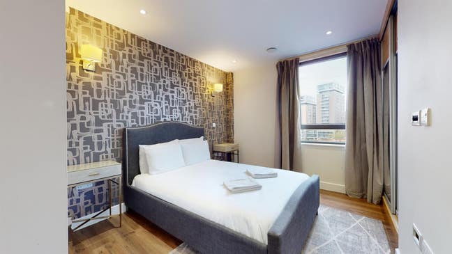 Luxury 2 bed 2 bath apartment in aldgate east Main Photo
