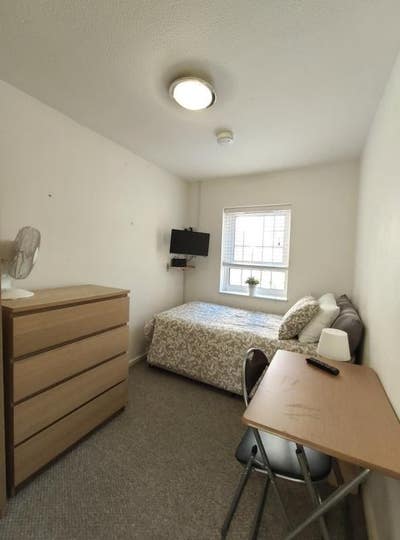 Double Room - Canada Water Main Photo