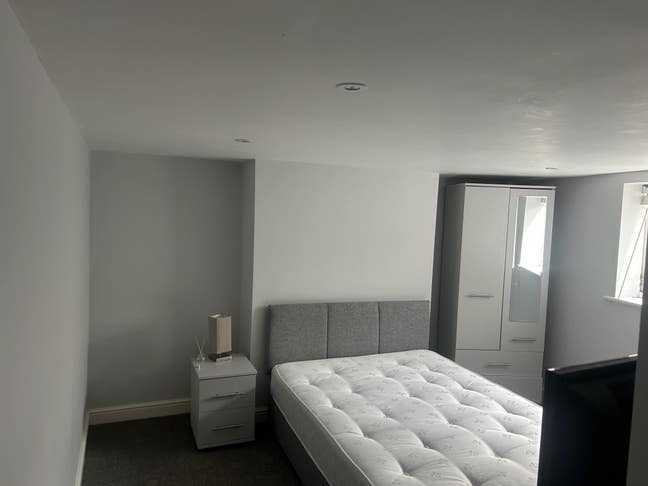 🌟 Spacious Room Available in Shared House – Ideal Main Photo