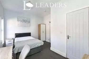 New to the Market!! Act Quick as You Are Not Going Main Photo