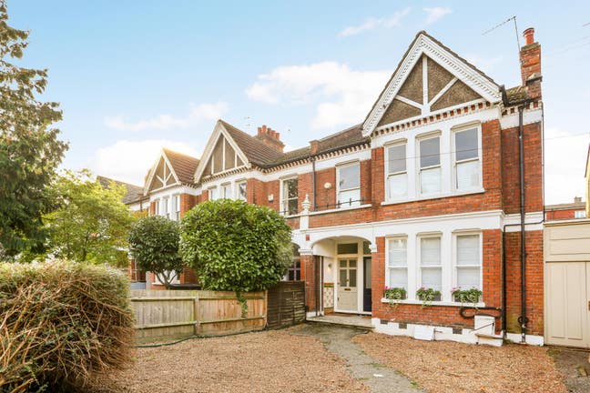 Spacious Double Room in bright Garden Flat/Clapham Main Photo