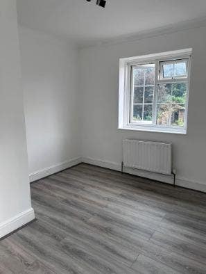 4-bedroom house available in ME2 - £2,300 PCM Main Photo