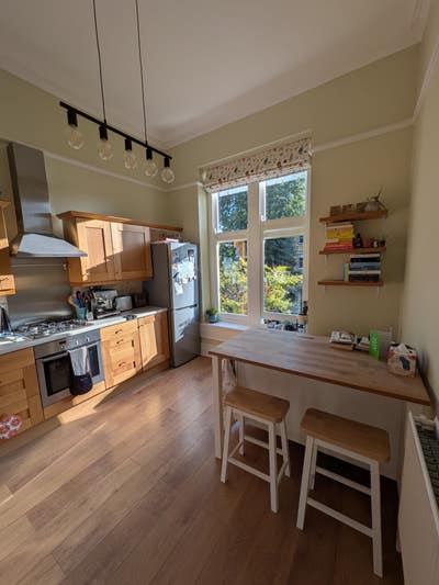 Beautiful flat available to rent in Clifton Main Photo