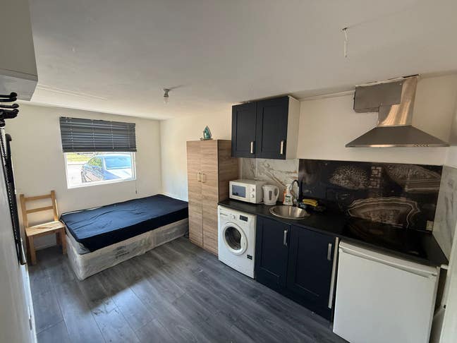 1 bed 1 bath flat Main Photo