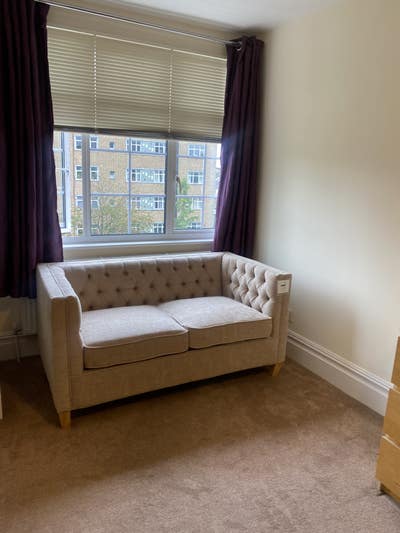 Immaculate bedsit W3 - Great location  Main Photo