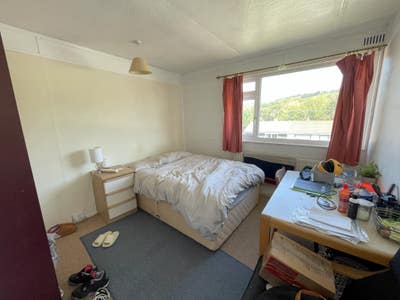  Double or Single Room in 5-Bed Student House Main Photo