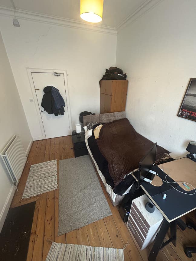 Double room for rent overlooking Leith Walk Main Photo