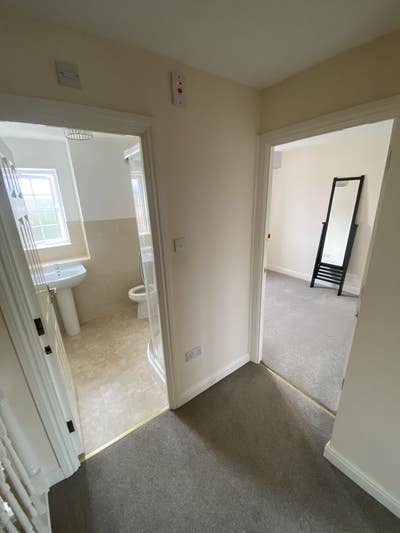 Grange Park Double Room with Parking £550 Main Photo