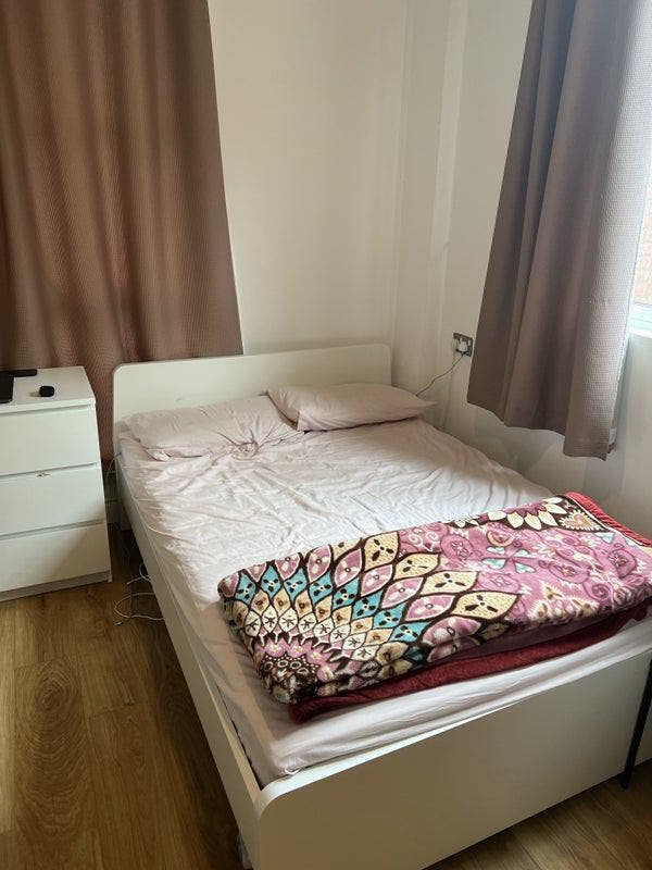 Shared House on Freemens Meadow Main Photo