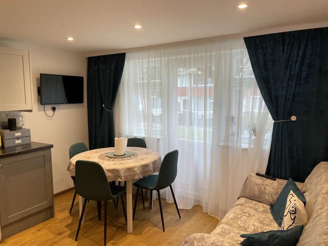 Spare Room in 2-bed Ground Floor Flat! Main Photo