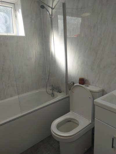 A neat and beautiful room for rent in Hastings  Main Photo