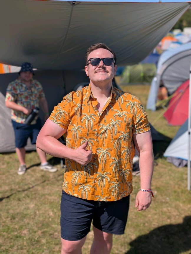 I am a professional male aged 35 looking for ... Main Photo