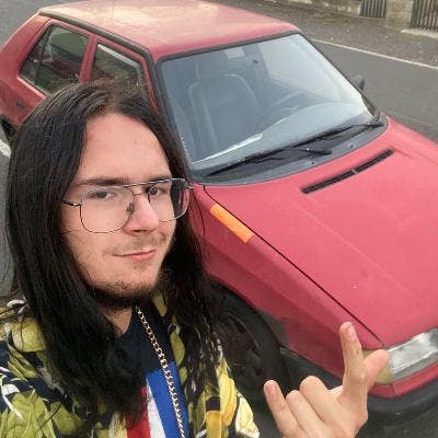 19 year old Male seeks a single or double room Main Photo