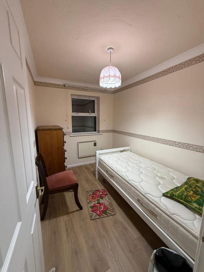 Gorgeous Single Room@Chadwell Heath/Goodmays Main Photo