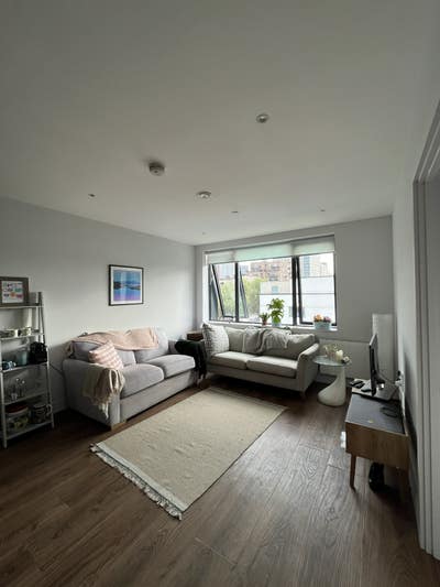 2 bedroom flat & ensuite on New Islington Marina Main Photo