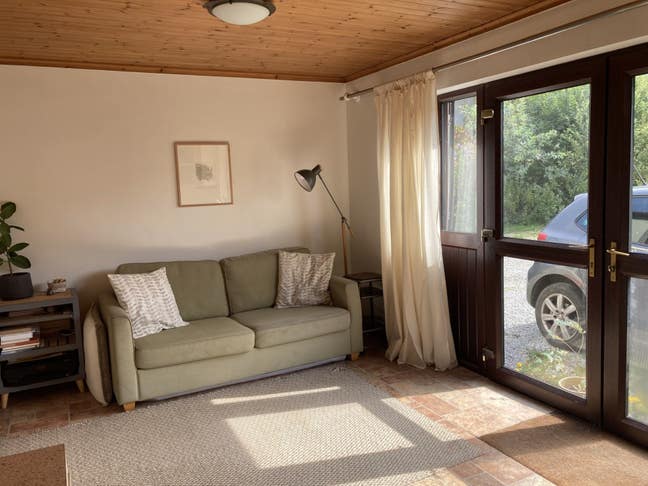 Peaceful one-bed house on farm Main Photo