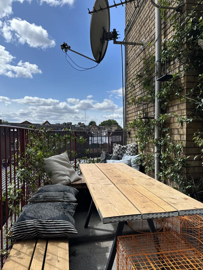 Double room in well located flat - Finchley Road. Main Photo