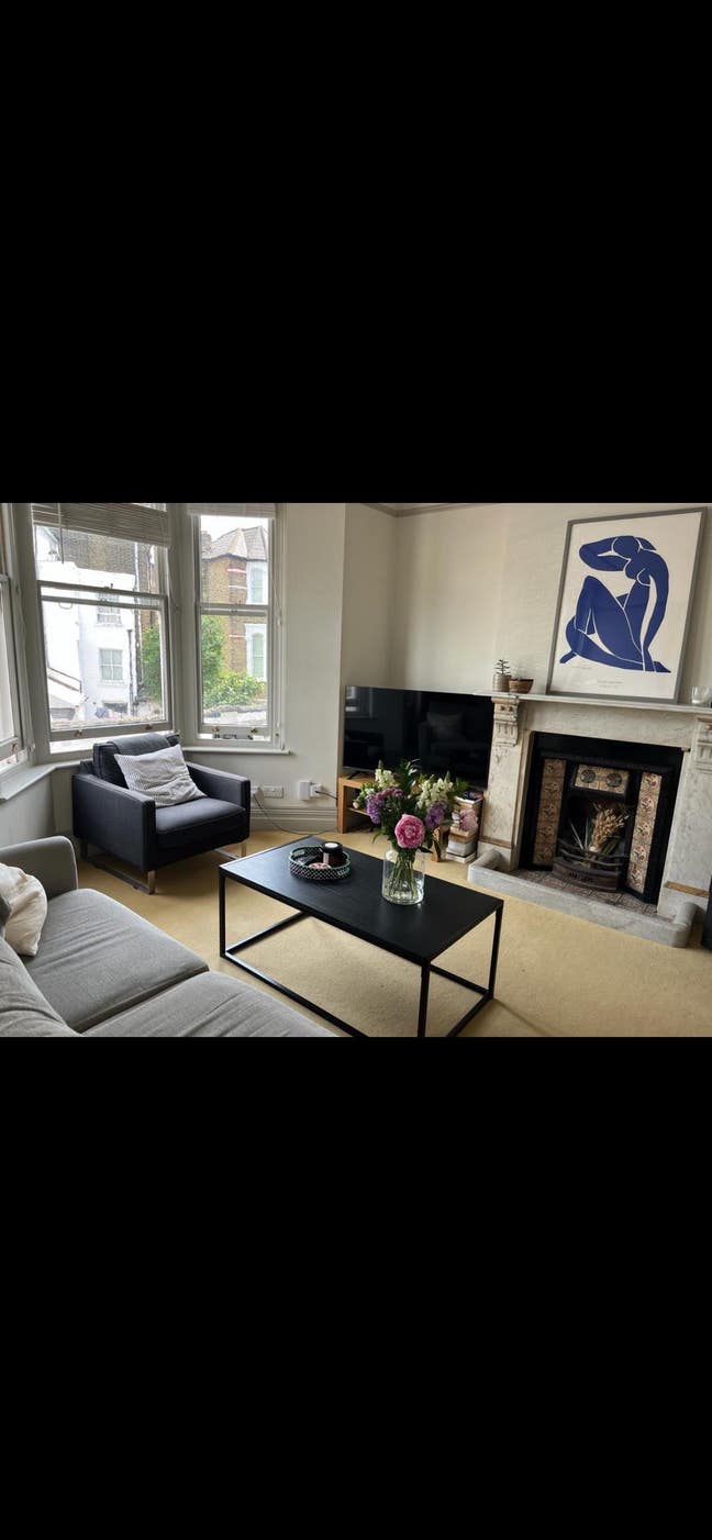 Double room in lovely Highbury Flat Main Photo