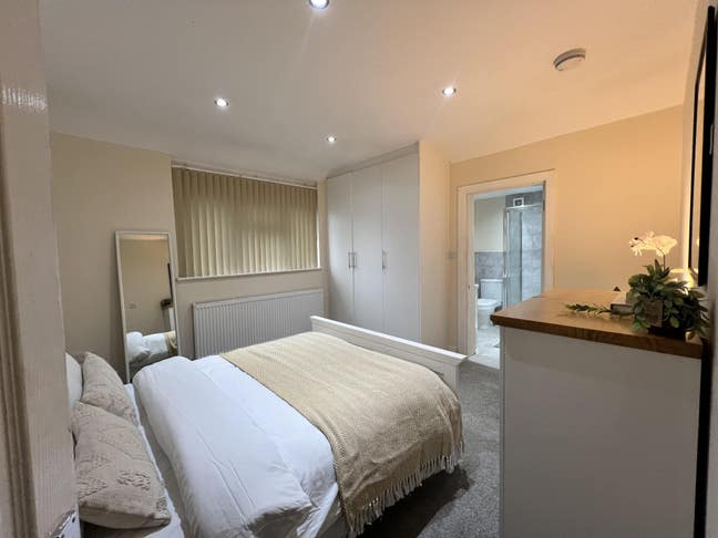 Luxury EnSuite Main Photo