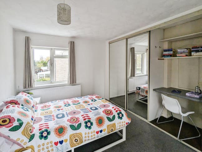 Spacious Double in Great Location Main Photo