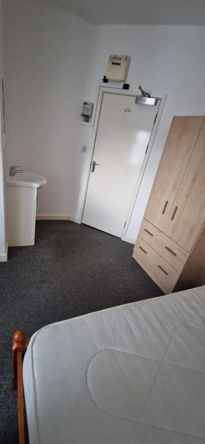 Supherb large double room Main Photo