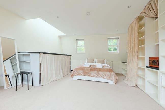 Kings cross Artists house Main Photo