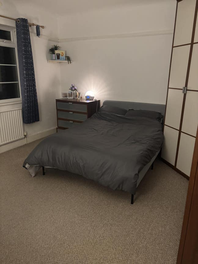 **Spacious Double Room in Ealing** Main Photo