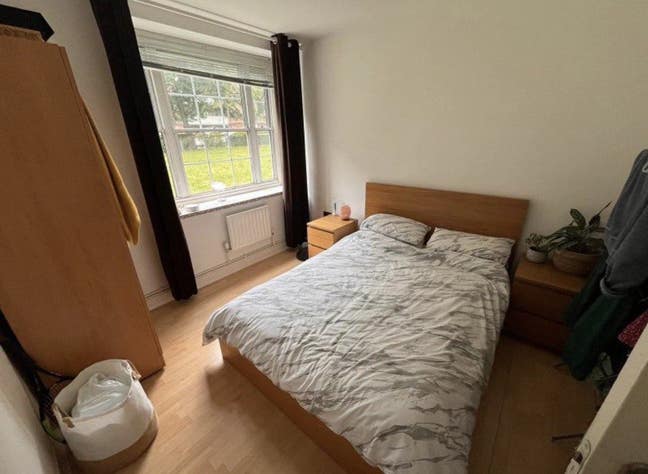 Furnished double room in Clapham Common Main Photo