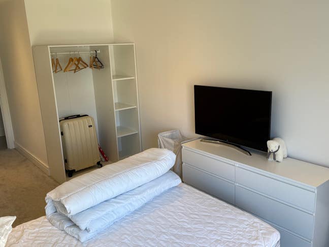 Double Room to Rent – Cheshunt, 25 mins to London Main Photo