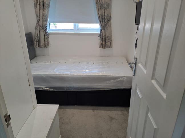 Single room to let in ME5 8LG for £500 Main Photo