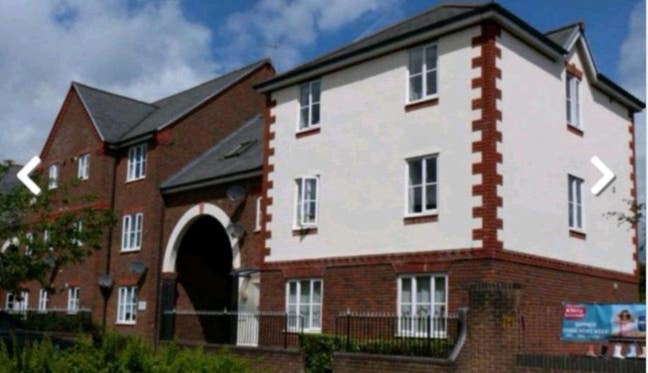Room West Swindon Main Photo
