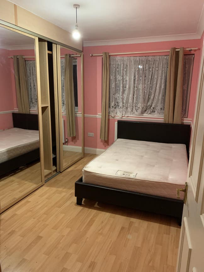 Rooms available in friendly flat in Putney Heath Main Photo