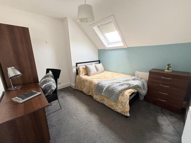 House share close to Heaton Park Main Photo