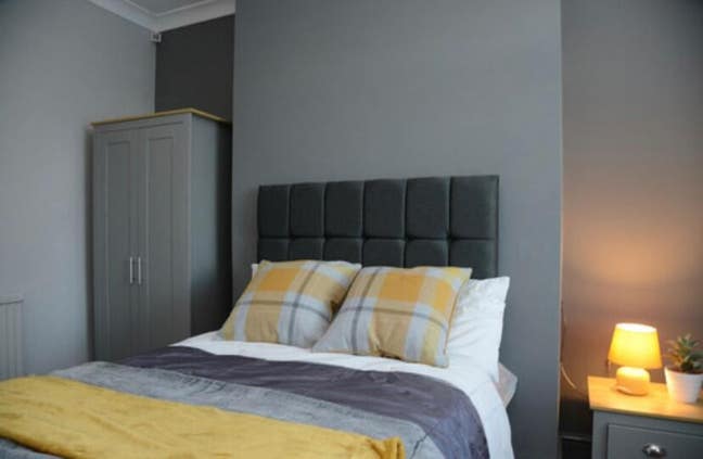 Double Room Available Agnes Road  Main Photo