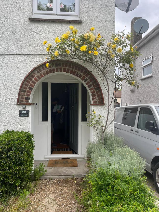 Double room to rent in spacious 3 bed house Main Photo