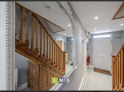 Luxury furnished double room available  Main Photo