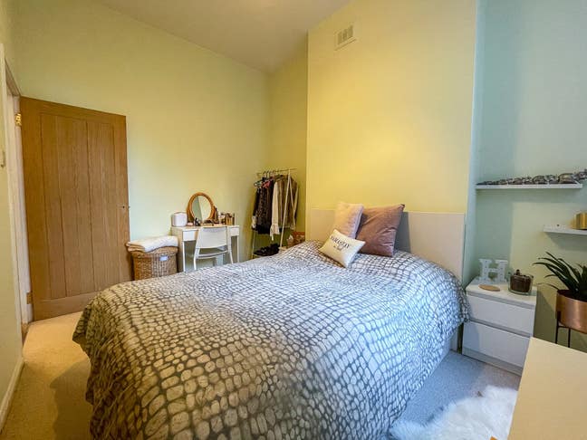 Cosy Double BR in a ground floor garden flat Main Photo