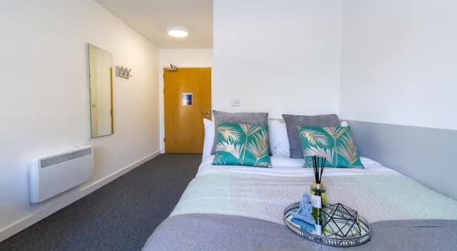🏡 Premium Ensuite at The Croft, Derby Main Photo