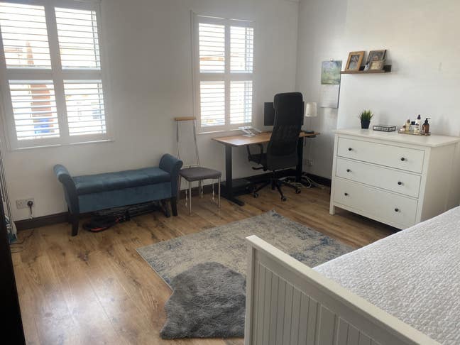 Spacious double room in lovely, modern house Main Photo